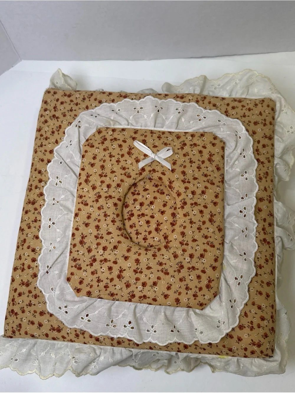VTG 80s Lace Padded Floral Fabric Photo Album Cottage Core Scrapbook Brown Muted